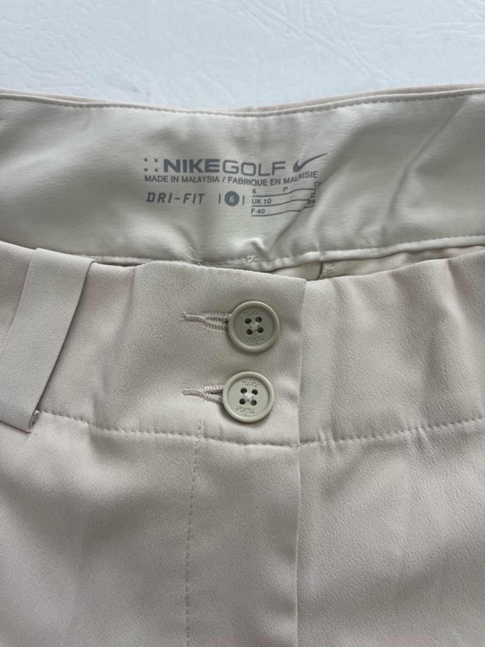 Nike Golf Dri-FIT Bermuda Shorts Women’s Khaki Size 6 - Picture 8 of 14